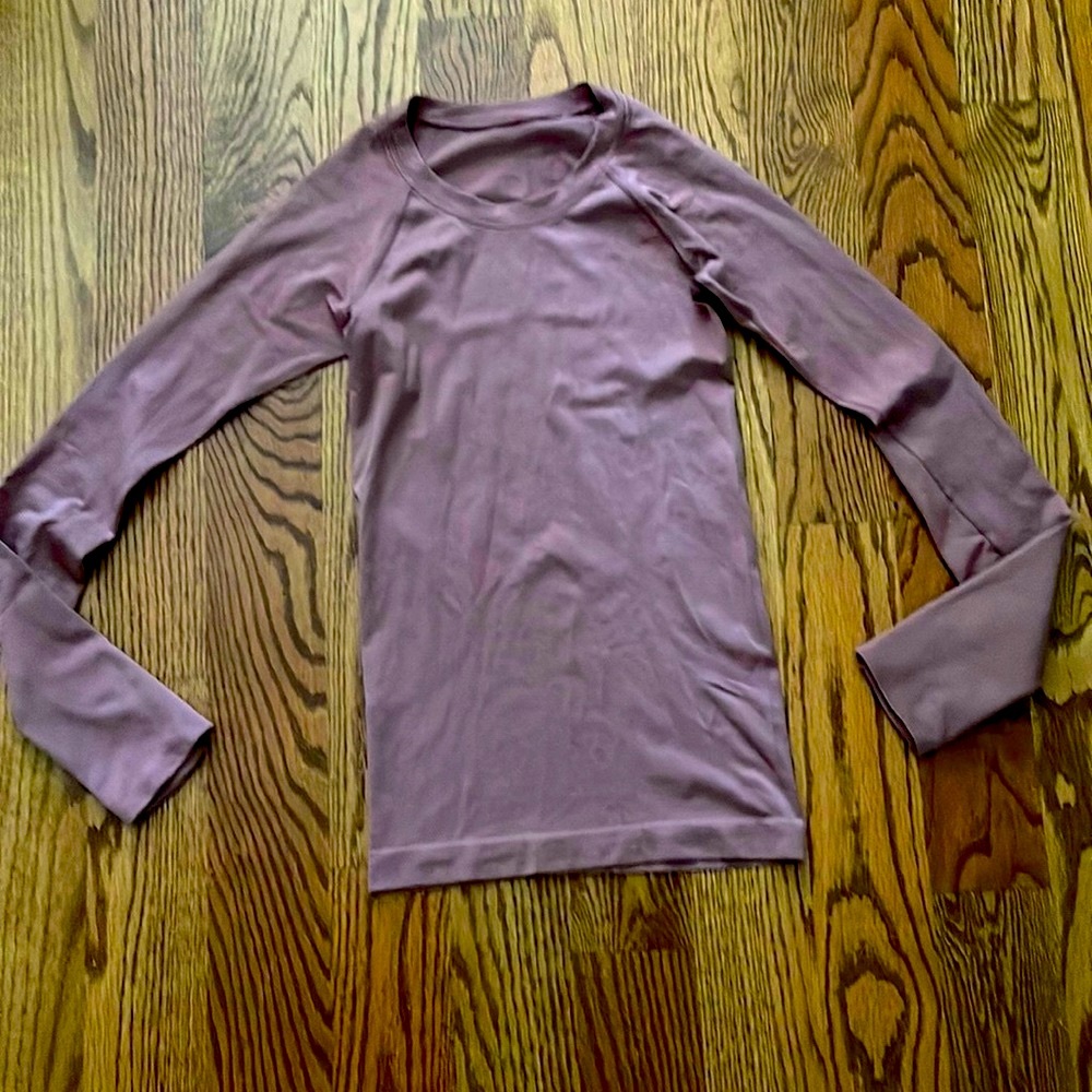 Lululemon Swiftly Tech Long Sleeved Shirt 2.0